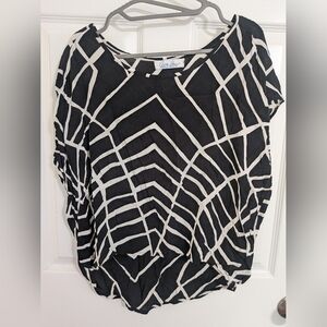 Ava Sky Black And White Top Size Small